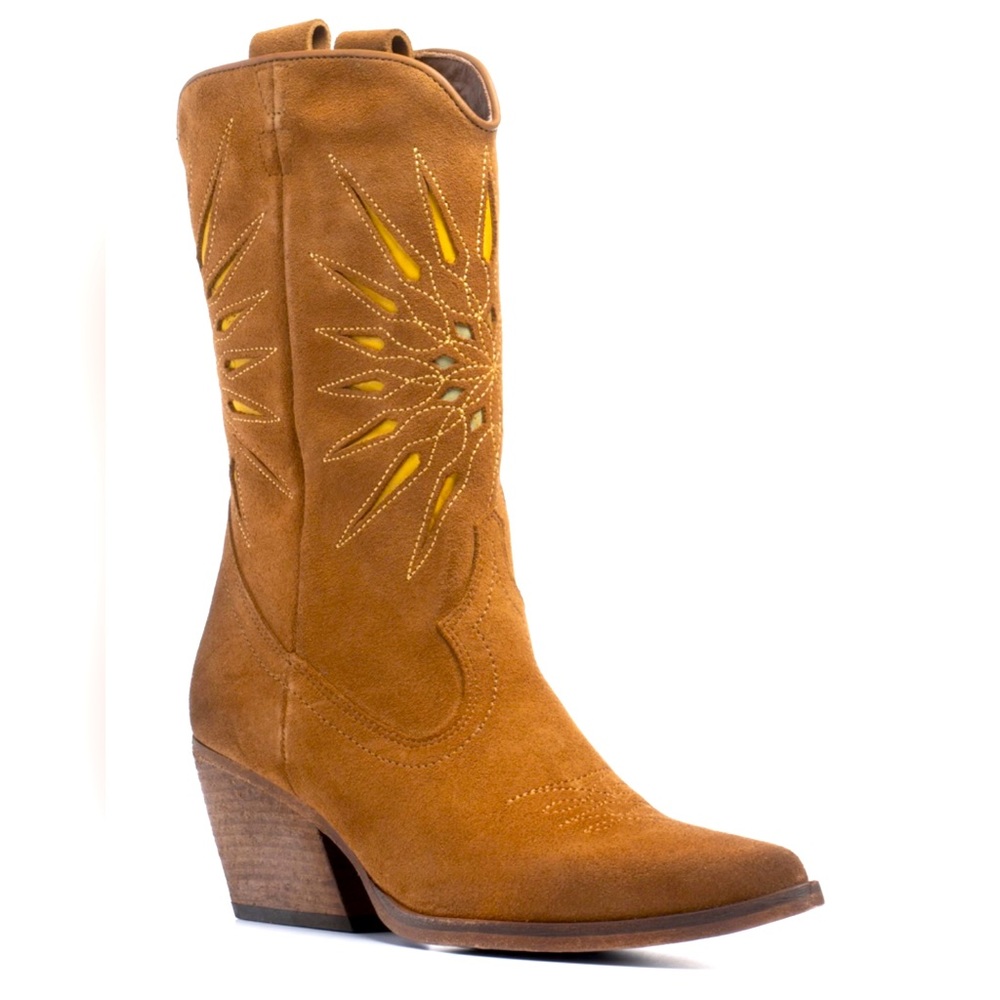 NIB Golo Suede Cowboy Boots